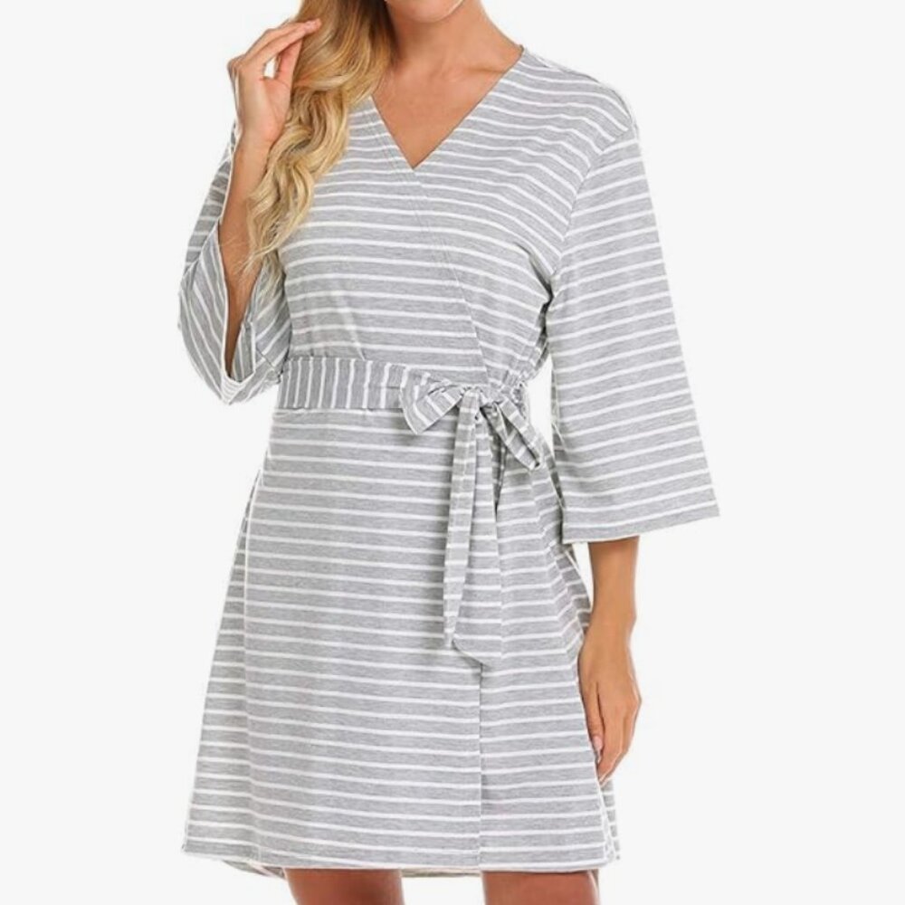 📦 Grey and white robe (S-5)